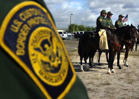 Border Patrol agents in McAllen, Texas / AP