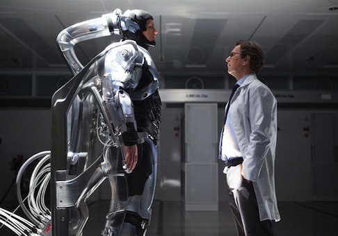 Joel Kinnaman, Gary Oldman in Robocop / AP